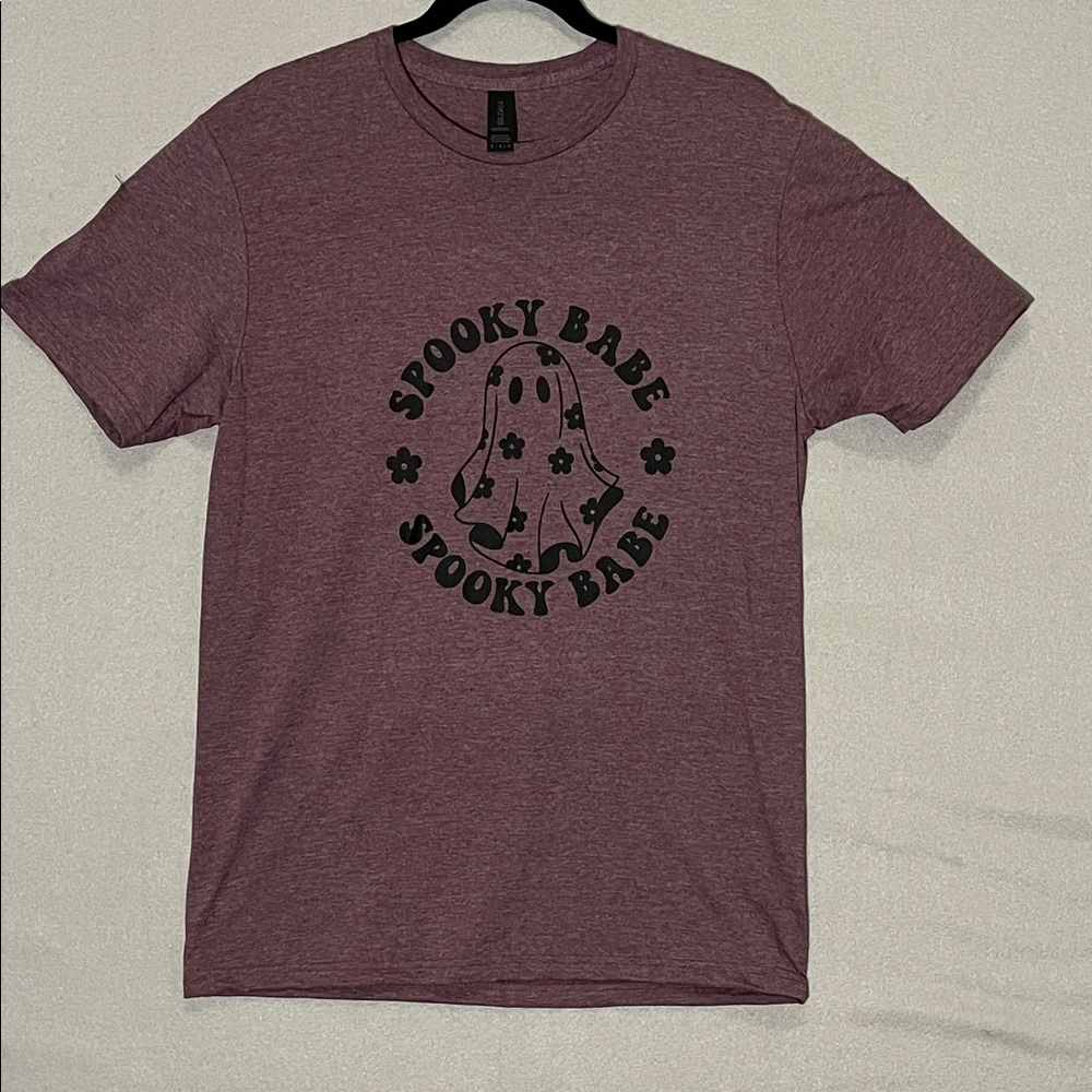 NWOT Gildan Spooky Babe Heathered Maroon Tee